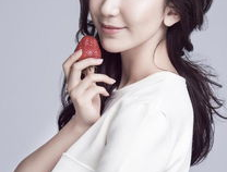 白色写真妆容,展现无暇肌肤的艺术魅力